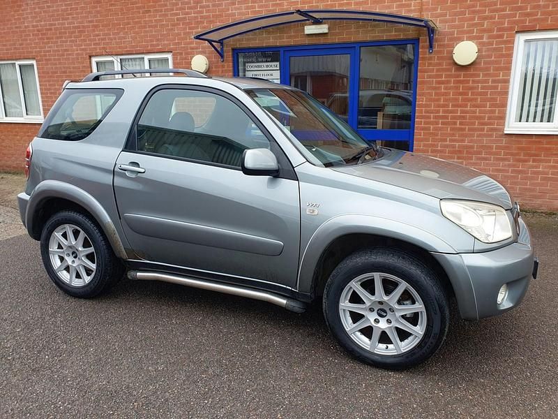 Used Toyota RAV4 147 HP (108 kW) 2004 Green SUV
