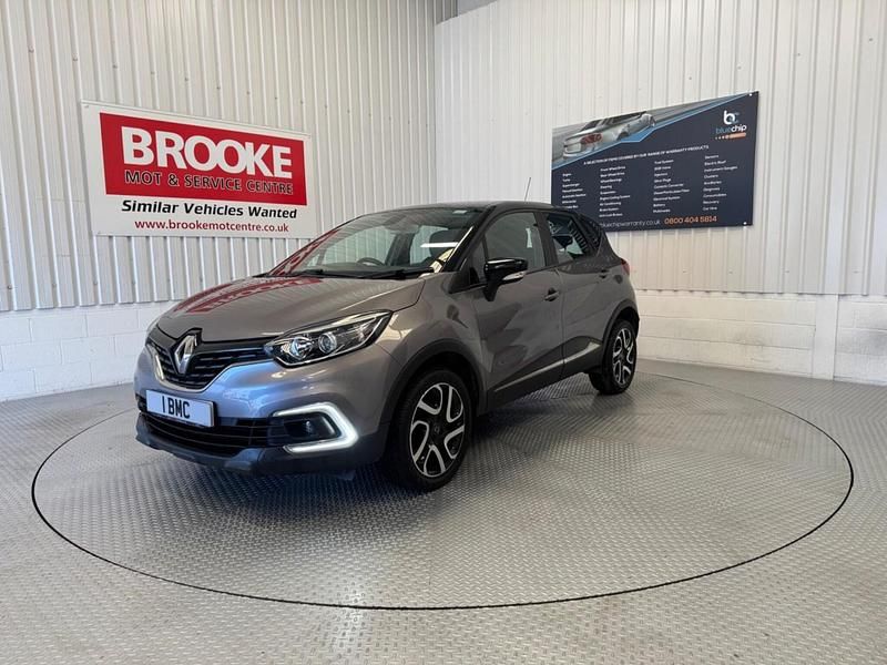 Używany Renault Captur Dynamique 90 KM (66 kW) 2017 Szary SUV