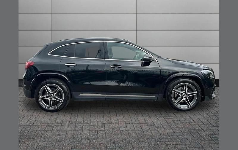 Used Mercedes GLA200 Executive 161 HP (118 kW) 2024 Black SUV