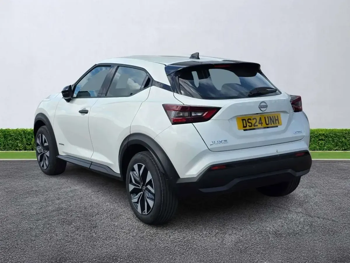 Second-hand Nissan Juke Acenta Premium 143 CP (105 kW) 2024 Alb SUV