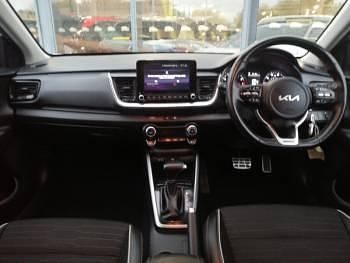 Used Kia Stonic GT-Line 99 HP (72 kW) 2023 White SUV