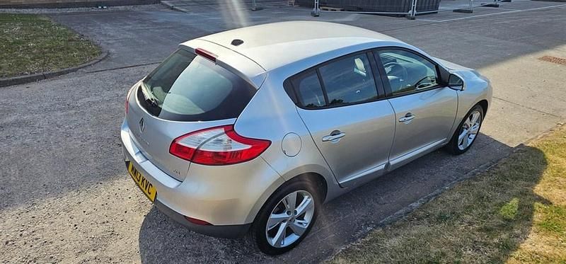 Used Renault Mégane III Dynamique 2013 Metallic silver Hatchback