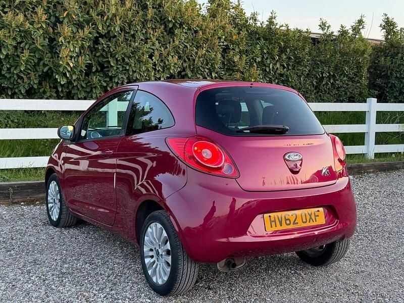 Used Ford Ka Zetec 69 HP (50 kW) 2012 Red Hatchback