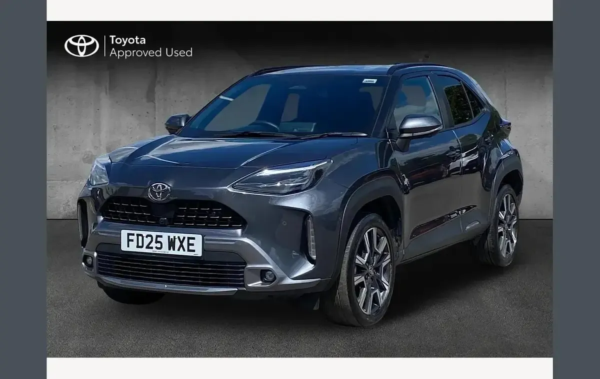 Used Toyota Yaris Cross 128 HP (94 kW) 2025 Grey SUV