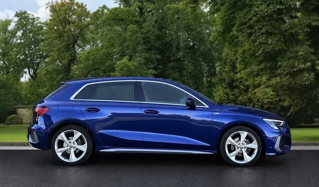 Used Audi A3 Sportback S-Line 110 HP (80 kW) 2024 Blue Hatchback