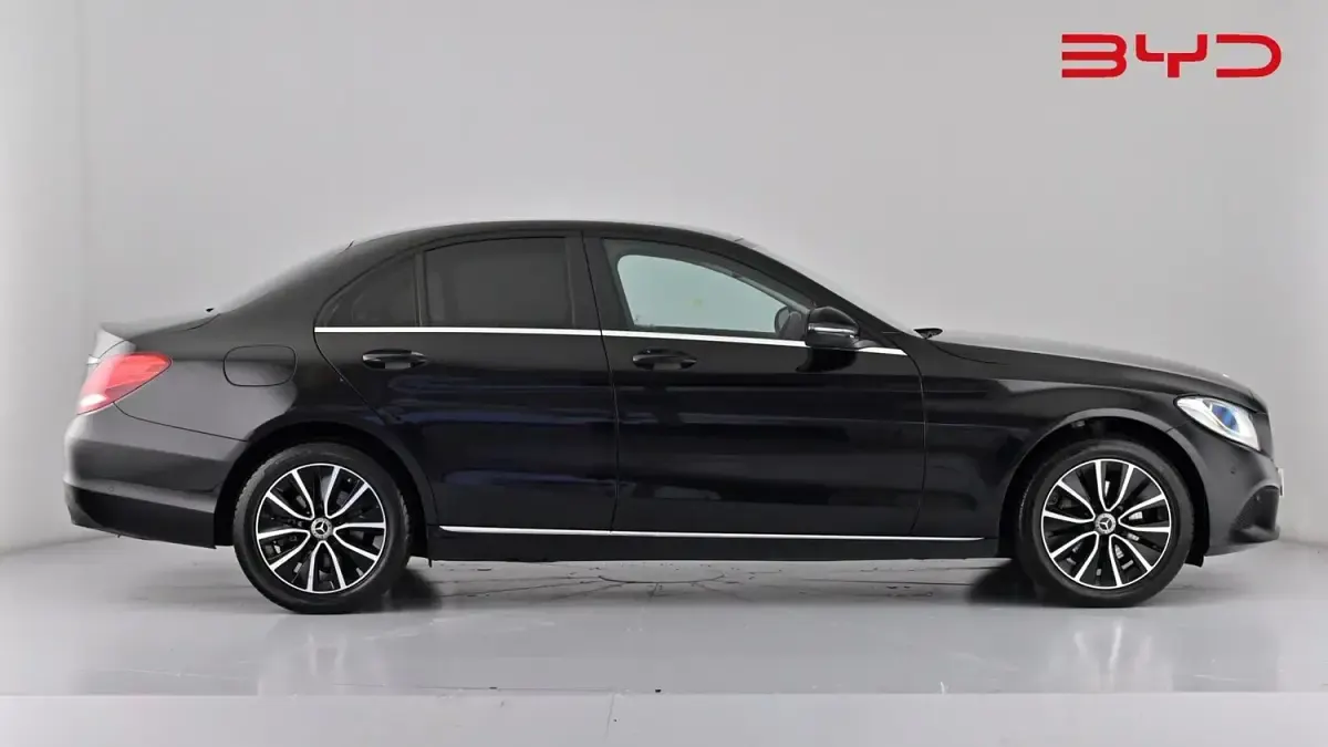 Used Mercedes C200 SE 198 HP (145 kW) 2019 Obsidian black Sedan