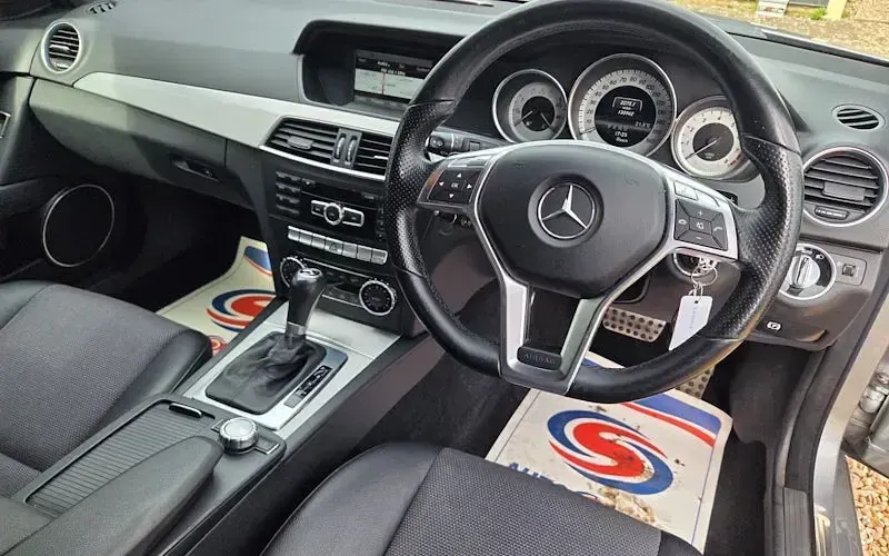 Used Mercedes C180 AMG 156 HP (114 kW) 2014 Silver Estate