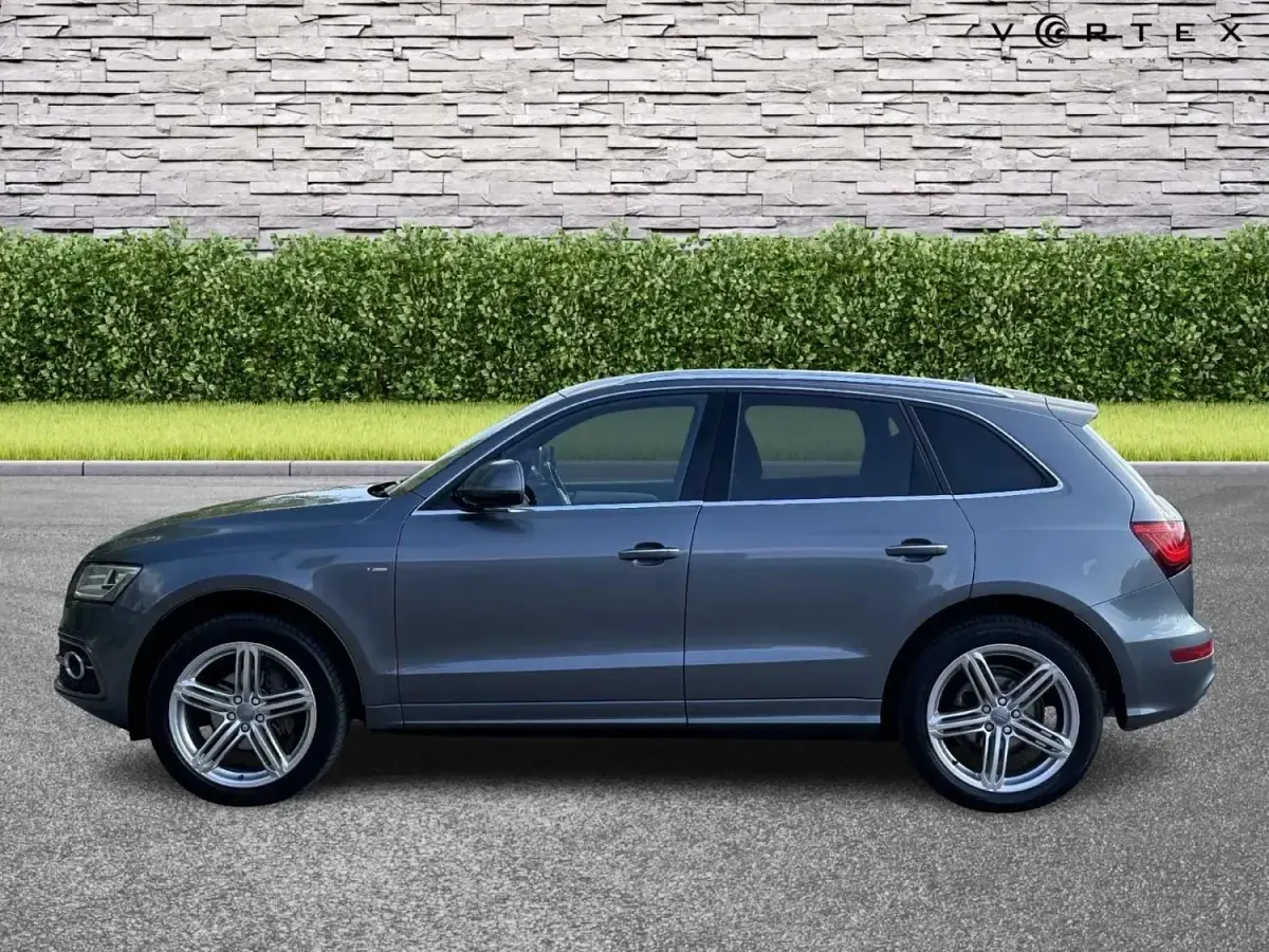 Begagnad Audi Q5 S-line plus 190 HK (139 kW) 2016 Grå SUV