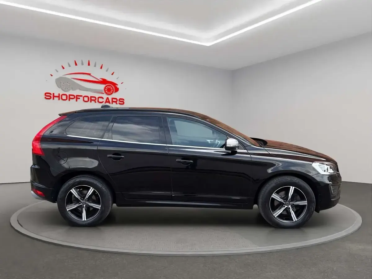 Used Volvo XC60 R-Design 190 HP (139 kW) 2017 Black SUV