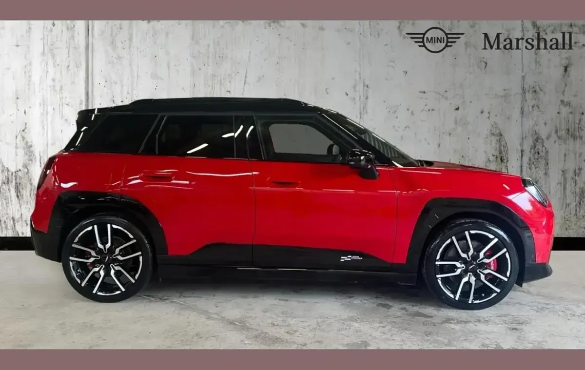 Used Mini Aceman 189 kW (258 HP) 2025 Red SUV