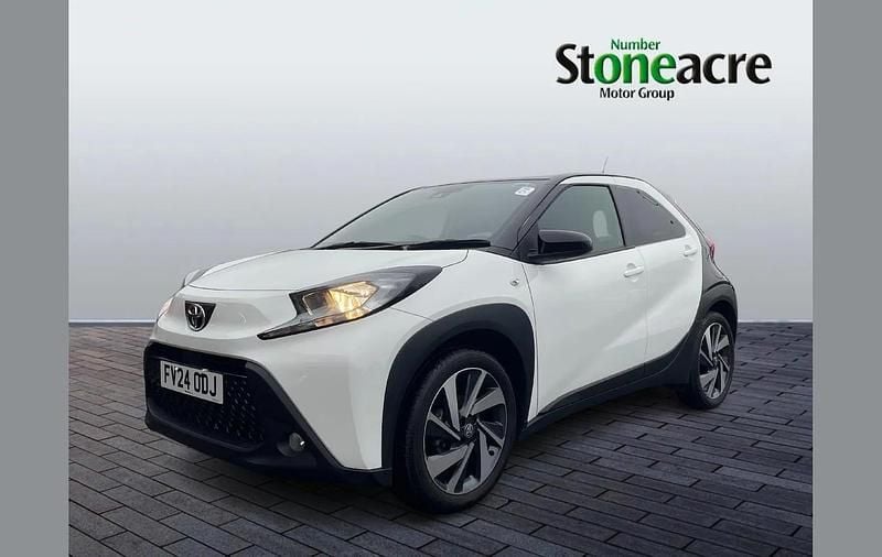 Used Toyota Aygo X 71 HP (52 kW) 2024 White SUV
