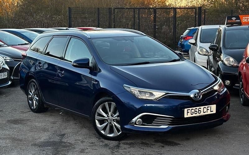 Used 2016 Toyota Auris Touring Sports Estate | £8,995 (Fair price) - Image 1/4