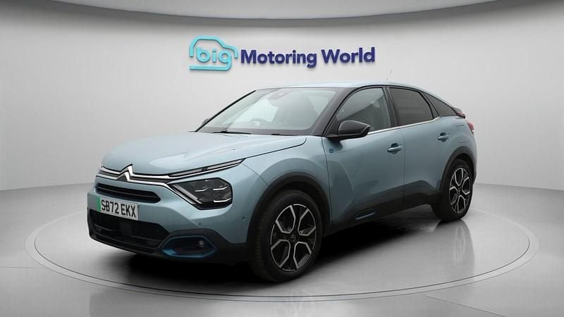 Used Citroën e-C4 Shine 100 kW (136 HP) 2023 Blue Hatchback