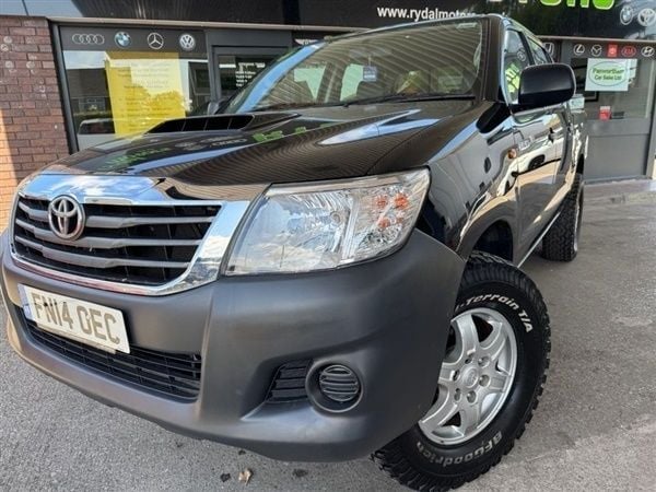 Black Used 2014 Toyota HiLux Pickup | £13,199 (A bit pricey) - Image 1/1