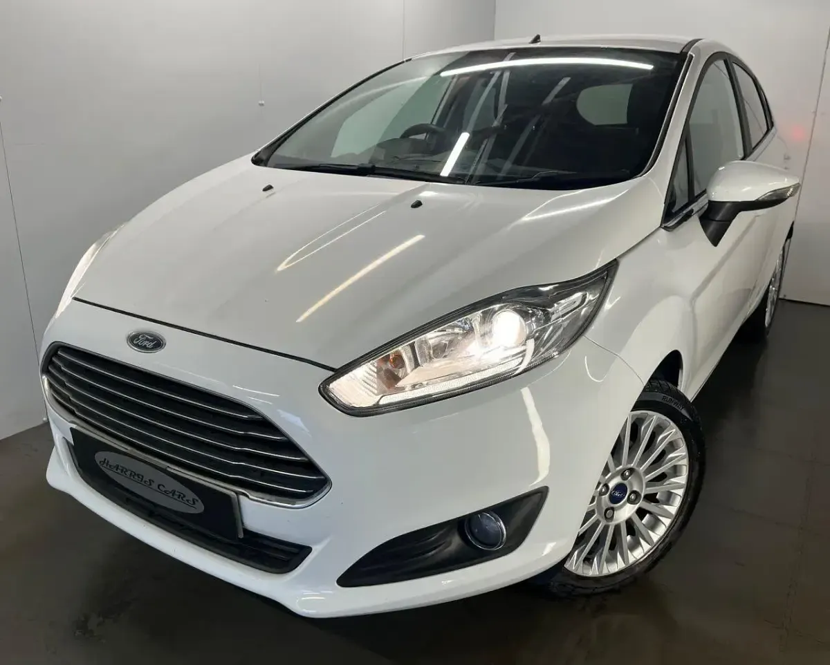 Used Ford Fiesta Titanium X 125 HP (91 kW) 2013 White Hatchback