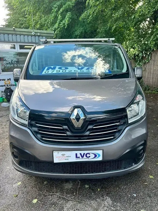 Used Renault Trafic 2017 Grey MPV