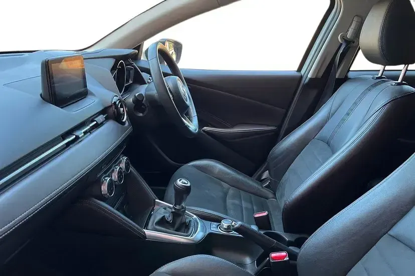 Used Mazda 2 Inclusive 89 HP (65 kW) 2019 Sonic silver Hatchback