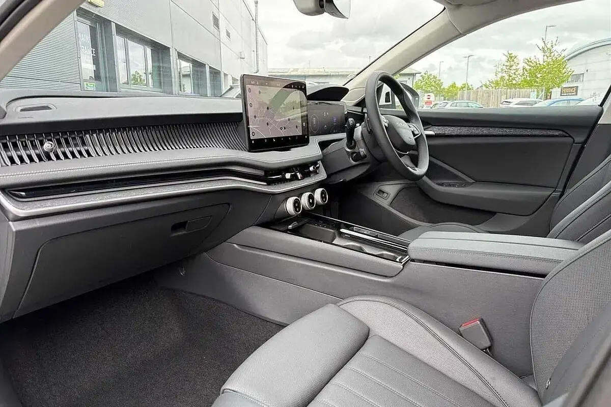 Novo Skoda Superb SE L 110 HP (80 kW) 2026 Branco Carrinha