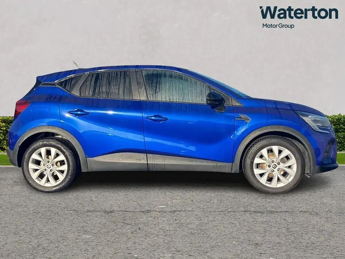 Used Renault Captur Iconic 2022 Blue SUV
