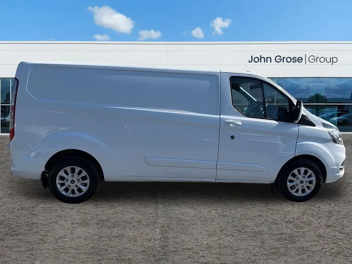 Usado Ford Transit Custom Limited 130 CV (95 kW) 2024 Blanco Van