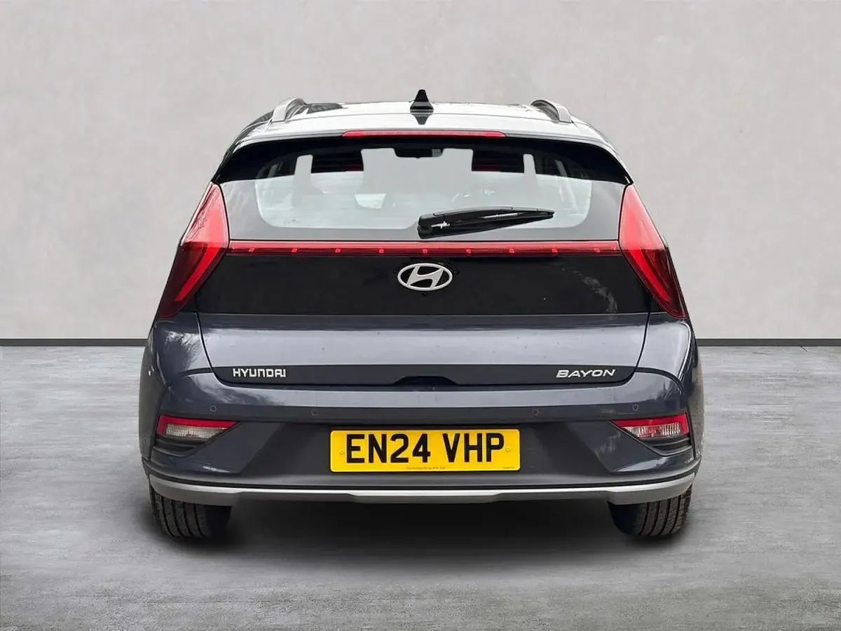 Used Hyundai Bayon Advanced 100 HP (73 kW) 2024 Grey SUV