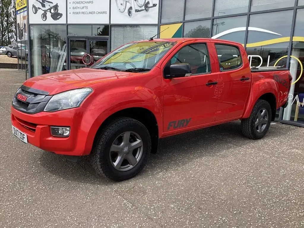 Used Isuzu Pick up 2017 Red Pickup