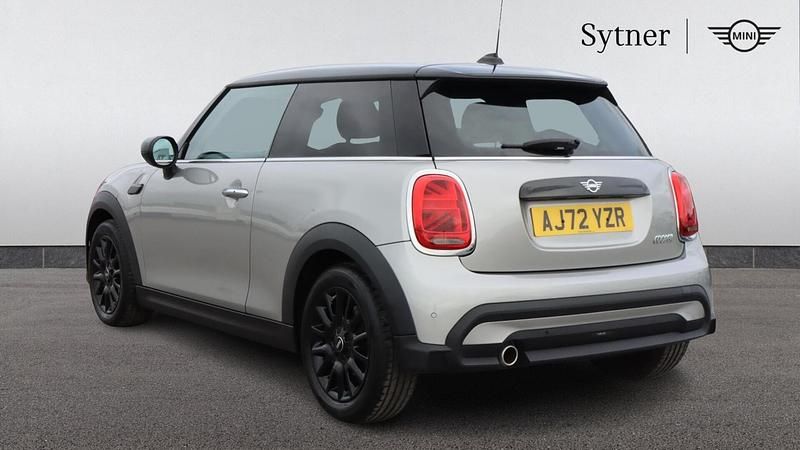 Used Mini Cooper Classic 134 HP (98 kW) 2023 Silver Hatchback