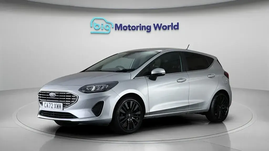 Begagnad Ford Fiesta Titanium X 100 HK (73 kW) 2023 Silver Halvkombi