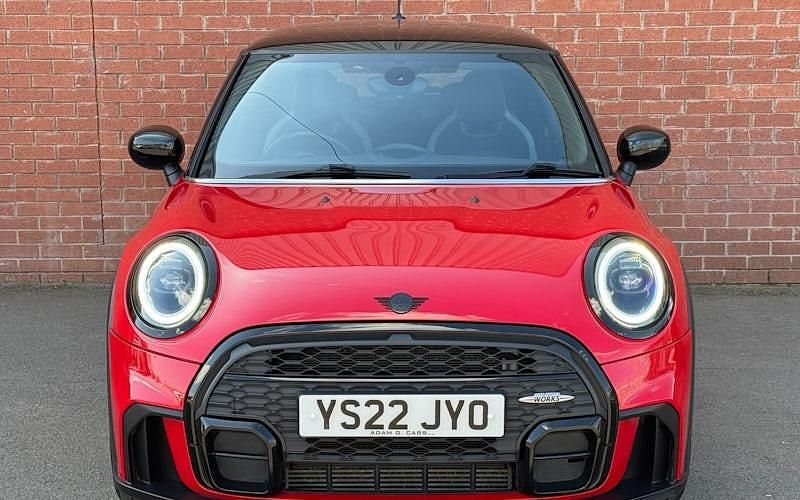 Usado Mini Cooper Hatch 136 HP (100 kW) 2022 Vermelho Citadino
