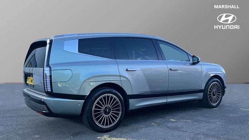 Used Hyundai Ioniq 9 314 kW (427 HP) 2025 Celadon grey SUV