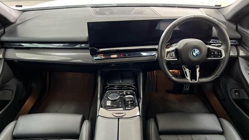 Used BMW i5 M Sport 250 kW (340 HP) 2024 Alpine white