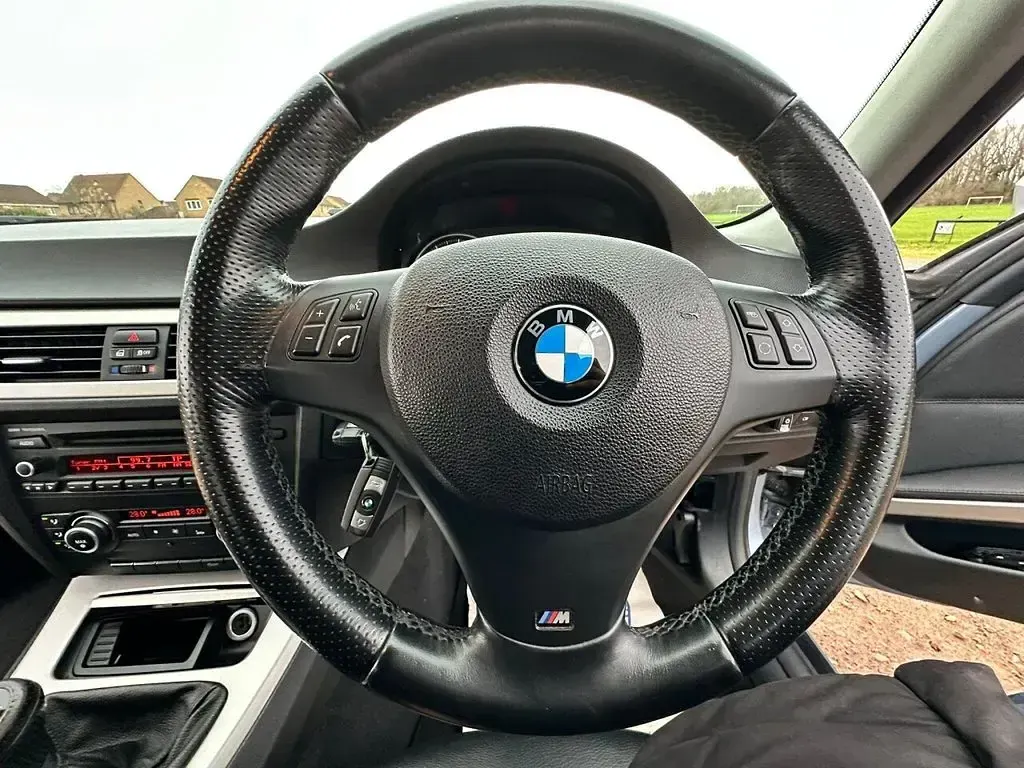 Used BMW 318 Performance 143 HP (105 kW) 2012 Blue Sedan
