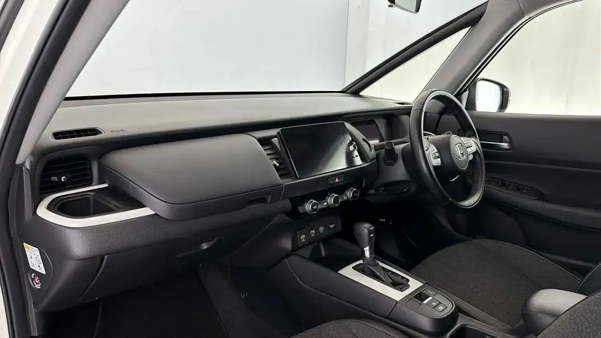 Second-hand Honda Jazz Hybrid 106 CP (77 kW) 2020 Alb Hatchback