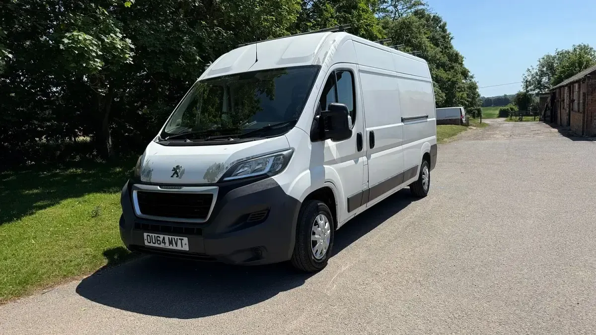 Second-hand Peugeot Boxer 130 CP (95 kW) 2014 Alb Van