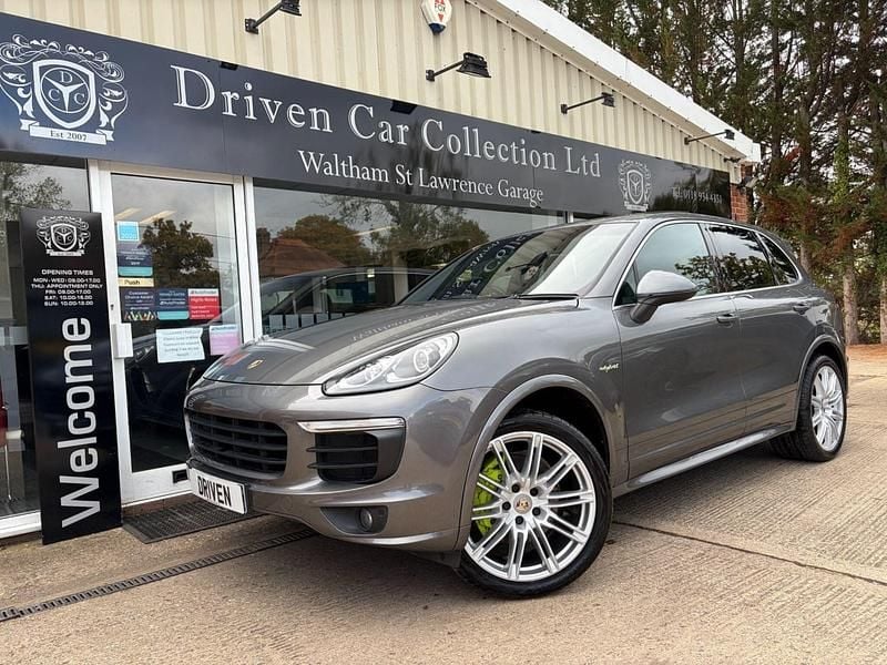 Grey Used 2016 Porsche Cayenne S E-Hybrid SUV | £26,995 - Image 1/3