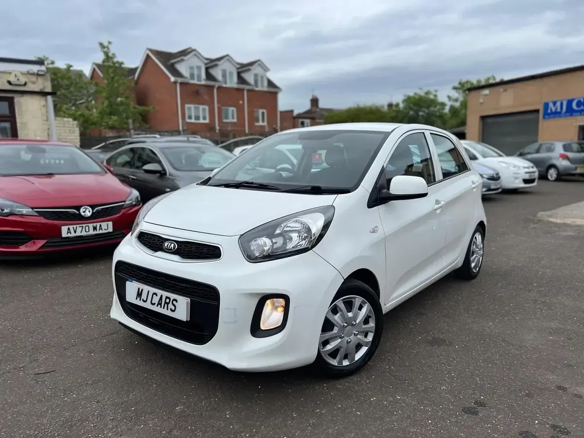 Used Kia Picanto 66 HP (48 kW) 2016 White Hatchback