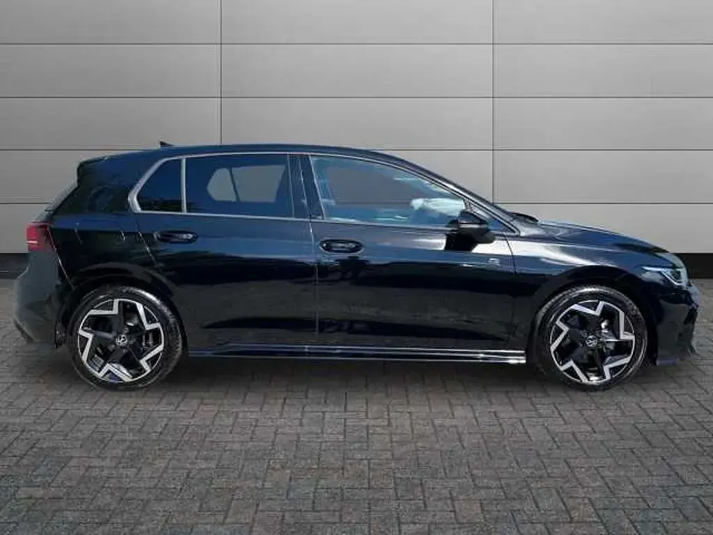Used VW Golf VIII R-line 150 HP (110 kW) 2025 Black Hatchback