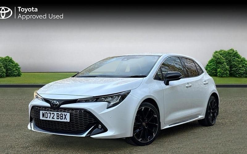 Used Toyota Corolla Sport 122 HP (89 kW) 2022 White Hatchback