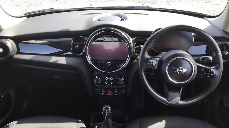 Used Mini Cooper Classic 134 HP (98 kW) 2022 Grey Hatchback