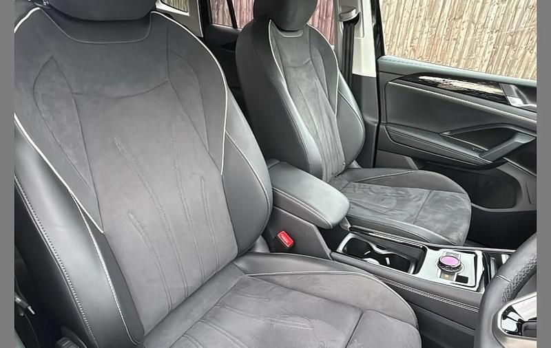 Used VW Tiguan Elegance 150 HP (110 kW) 2025 Black SUV