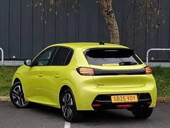 Used Peugeot 208 Allure 101 HP (74 kW) 2025 Yellow Hatchback