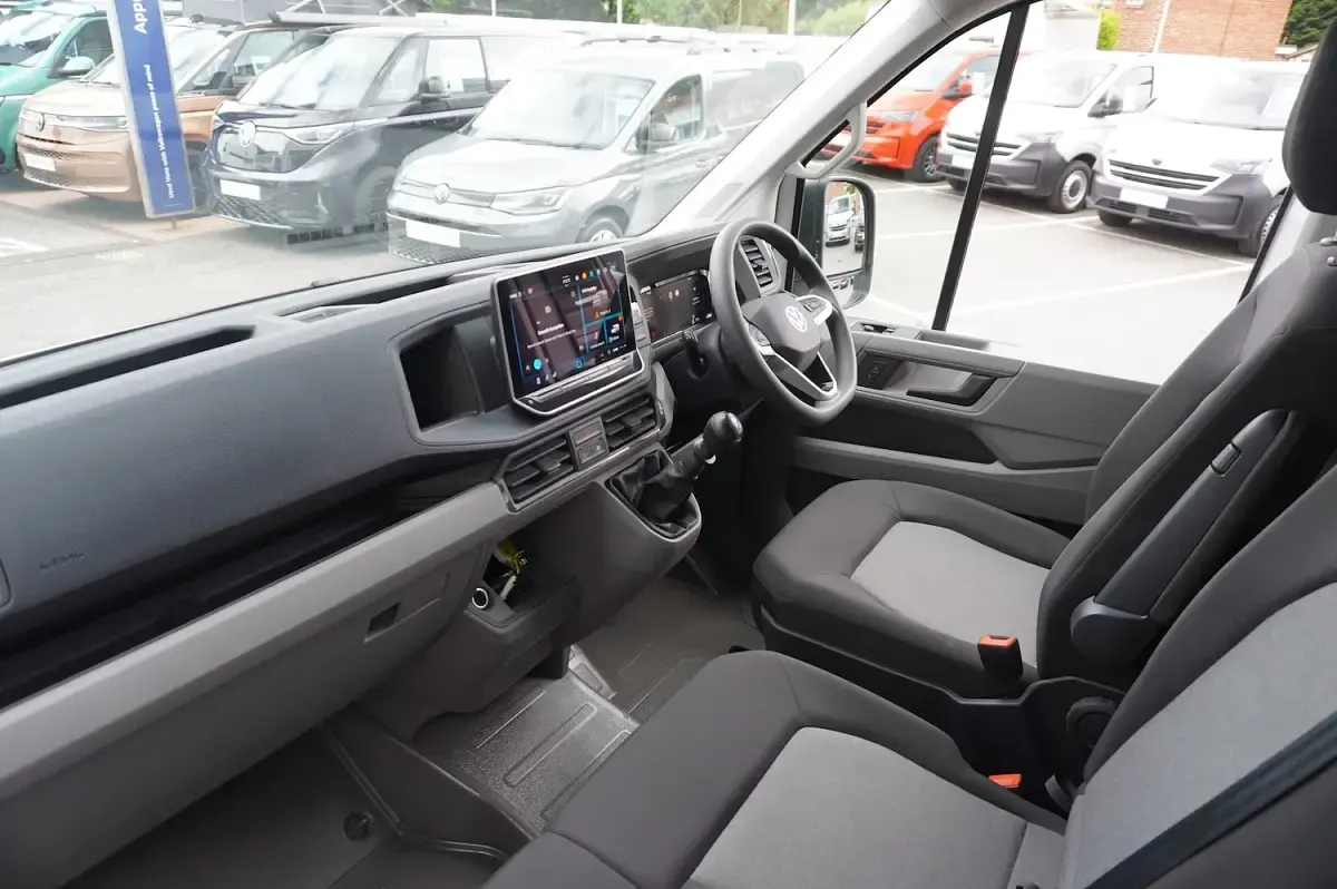 Used VW Crafter 140 HP (102 kW) 2024 White Van