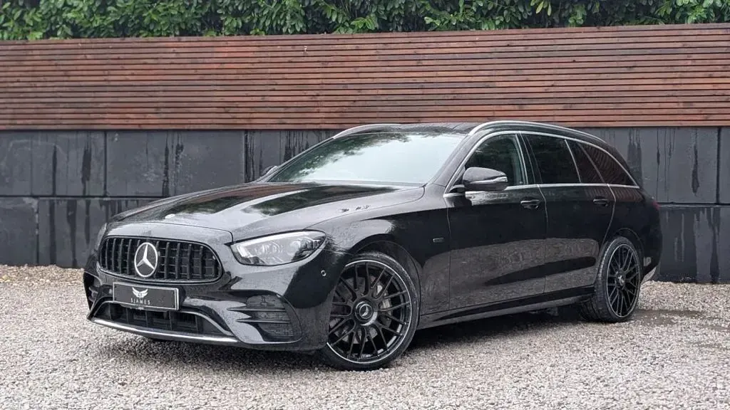 Used Mercedes E300 AMG line 2021 Black Estate