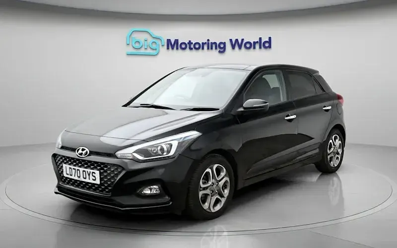 Używany Hyundai i20 Premium SE 120 KM (88 kW) 2020 Czarny Hatchback