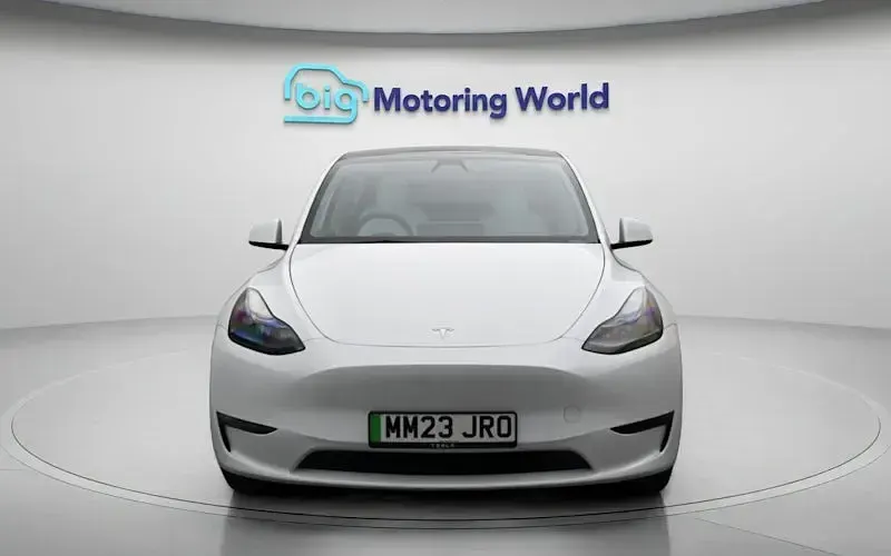 Used Tesla Model Y Long Range AWD 286 kW (389 HP) 2025 SUV