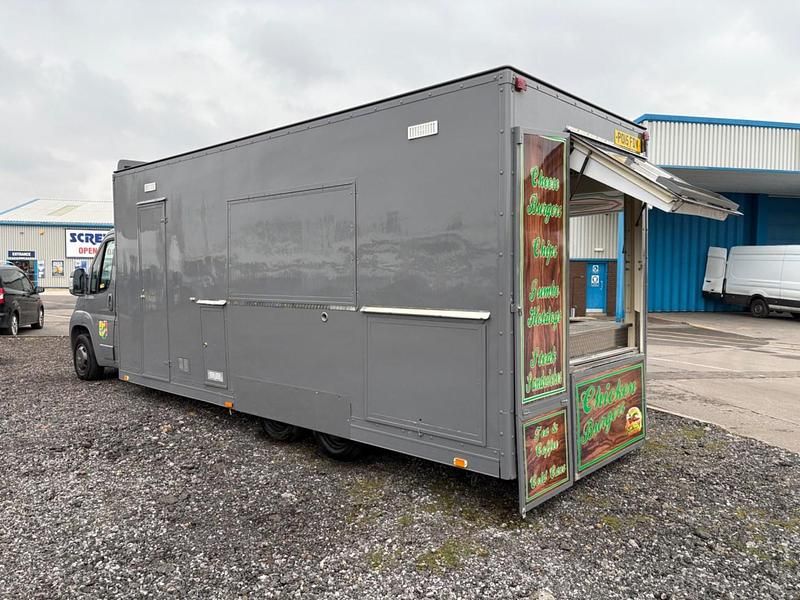 Used Citroën Relay 130 HP (95 kW) 2015 White Van