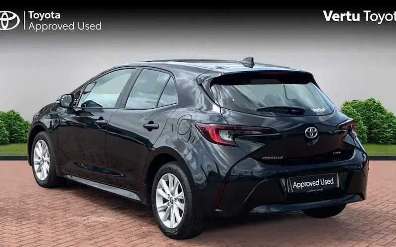 Used Toyota Corolla 178 HP (130 kW) 2026 Hatchback