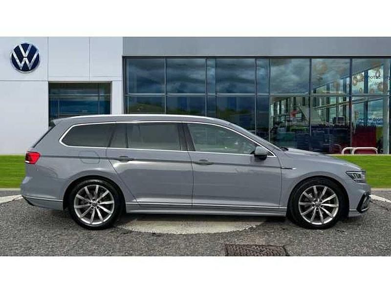 Used VW Passat R-line 150 HP (110 kW) 2023 Moonstone grey Estate