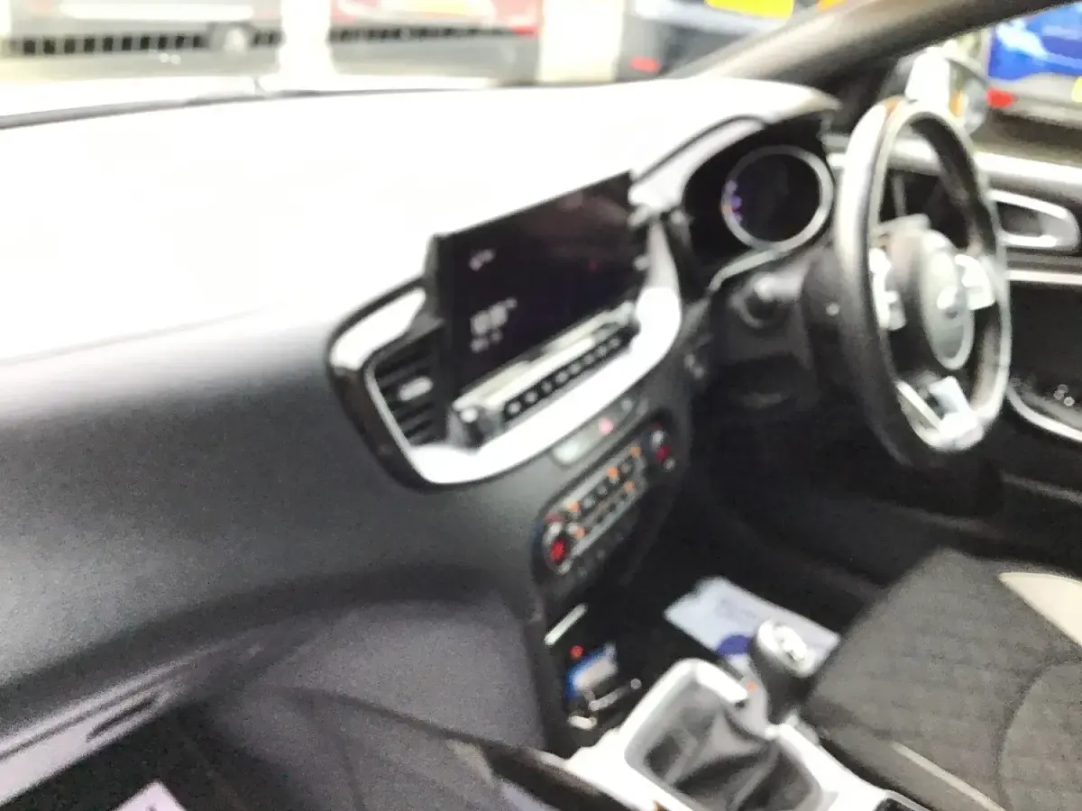 Used Kia Ceed GT-Line 2021 White Hatchback