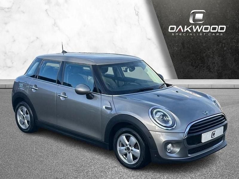 Used Mini Cooper D Hatch 116 HP (85 kW) 2018 Silver Hatchback
